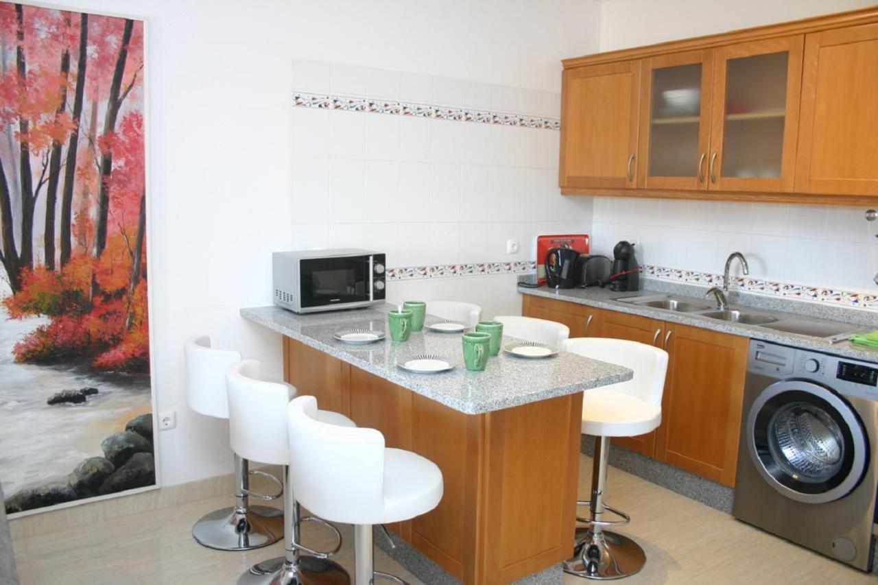 Apartamento Luminoso Urb. Quinta Das Palmeiras Porches  Dış mekan fotoğraf