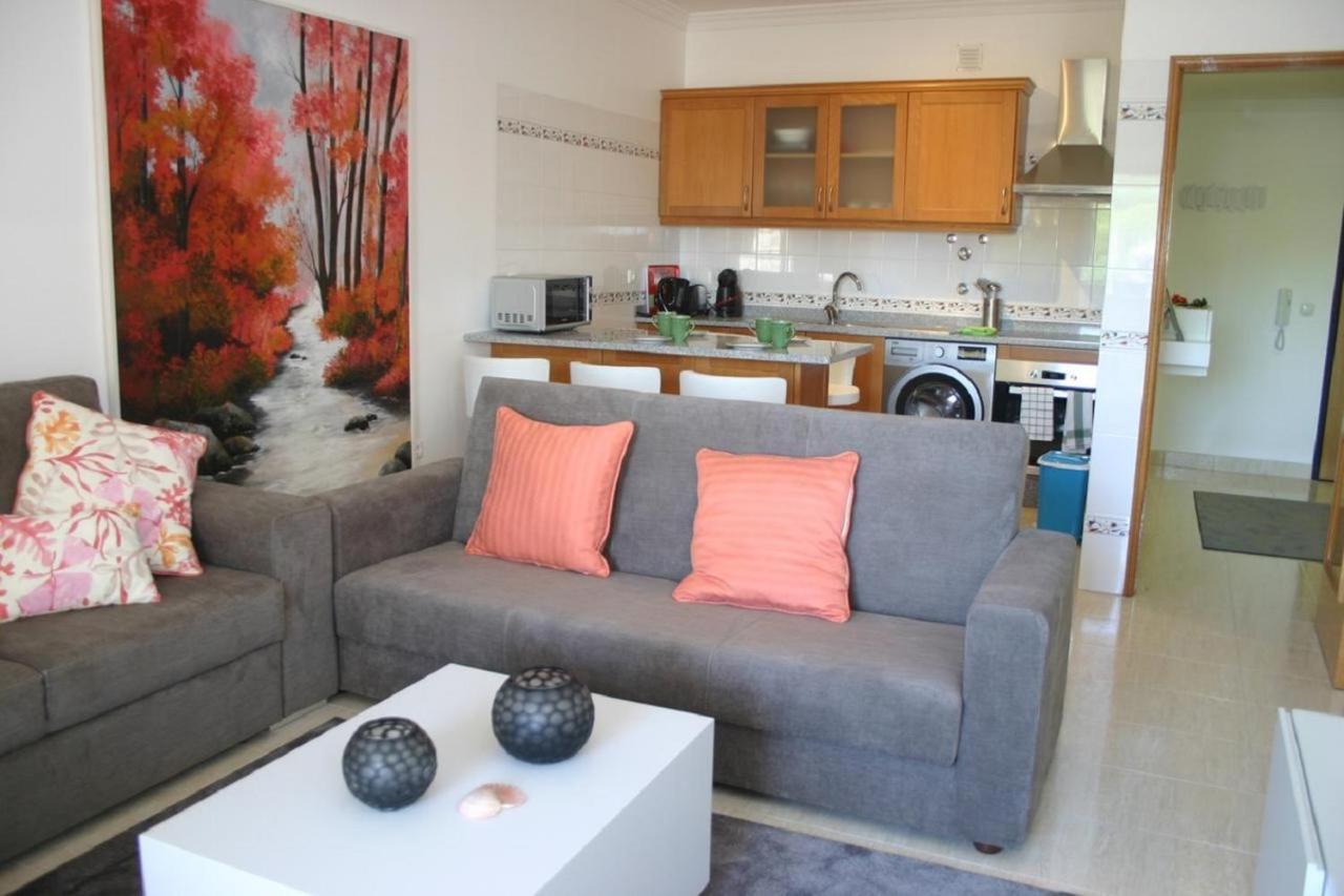 Apartamento Luminoso Urb. Quinta Das Palmeiras Porches  Dış mekan fotoğraf
