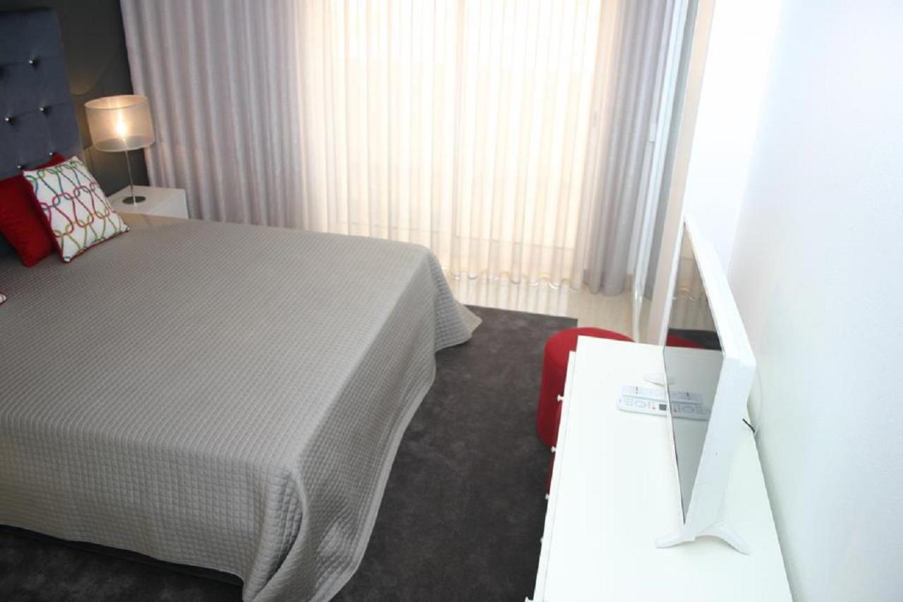 Apartamento Luminoso Urb. Quinta Das Palmeiras Porches  Dış mekan fotoğraf
